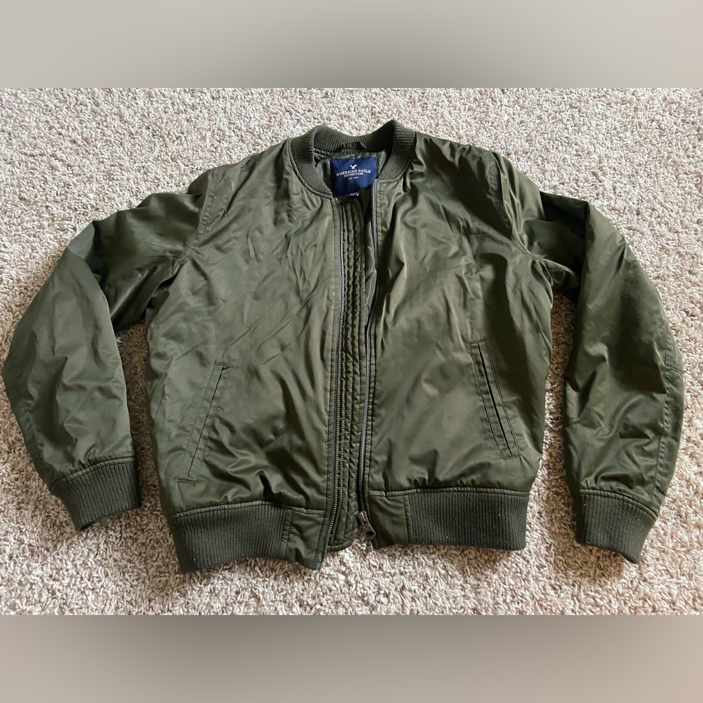 American Eagle women’s bomber jacket size M army green *GREAT condition*